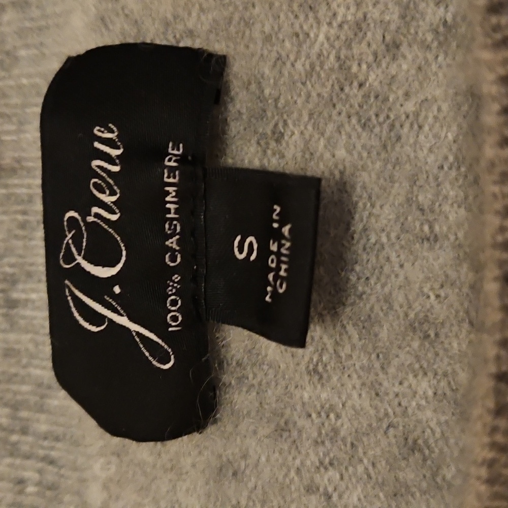 J. Crew 100% Cashmere Light Gray Women's Crew Neck Sweater - Picture 3 of 13
